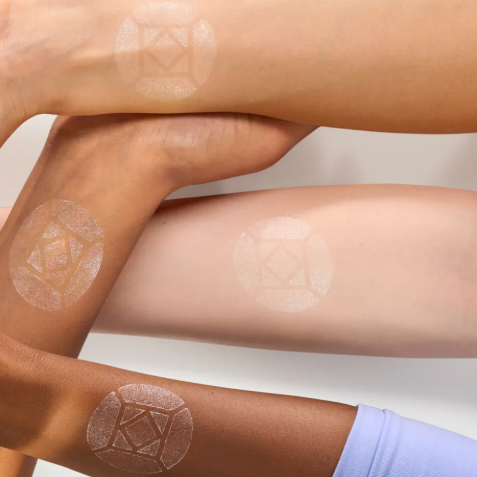 essence Baby Got Diamond Highlighter Stick 5,4 gr