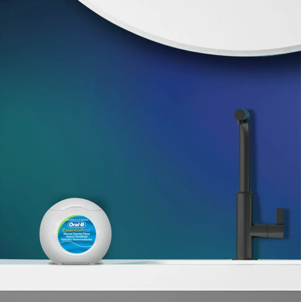 12x Oral-B Essential Floss Mint 50 meter